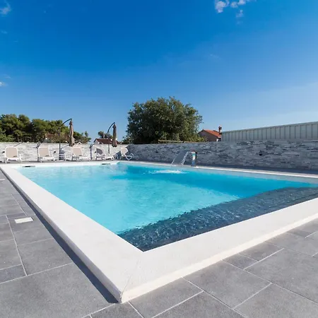 Martin Mit Beheiztem Pool With Heated Pool * Bibinje