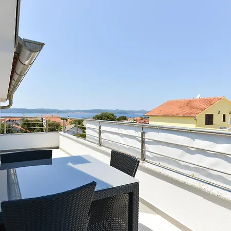 Apartman Martin Mit Beheiztem Pool With Heated Pool Bibinje