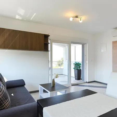 Martin Mit Beheiztem Pool With Heated Pool *