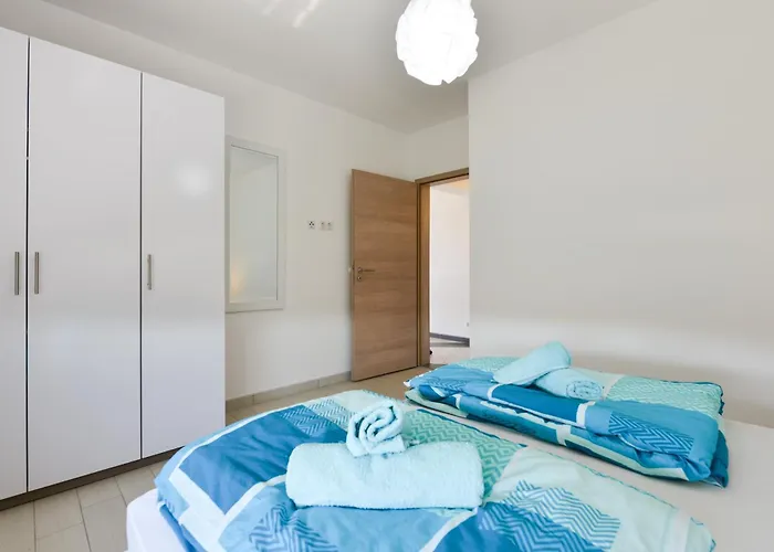 Martin Mit Beheiztem Pool With Heated Pool Bibinje