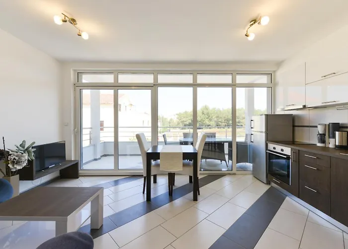 Martin Mit Beheiztem Pool With Heated Pool