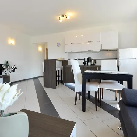 Martin Mit Beheiztem Pool With Heated Pool Apartament *